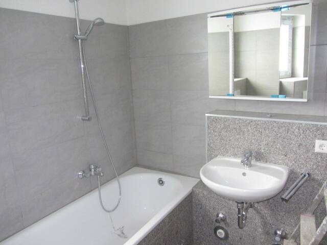 Etagenwohnung Weil am Rhein - 1 Zimmer, 73 m&sup2;, 810&euro; | Angebot:26684626