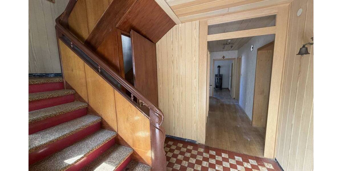 Mehrfamilienhaus, Wohnhaus Schiffweiler Stennweiler - 6 Zimmer, 158 m&sup2;, 198.000&euro; | Angebot:26434026