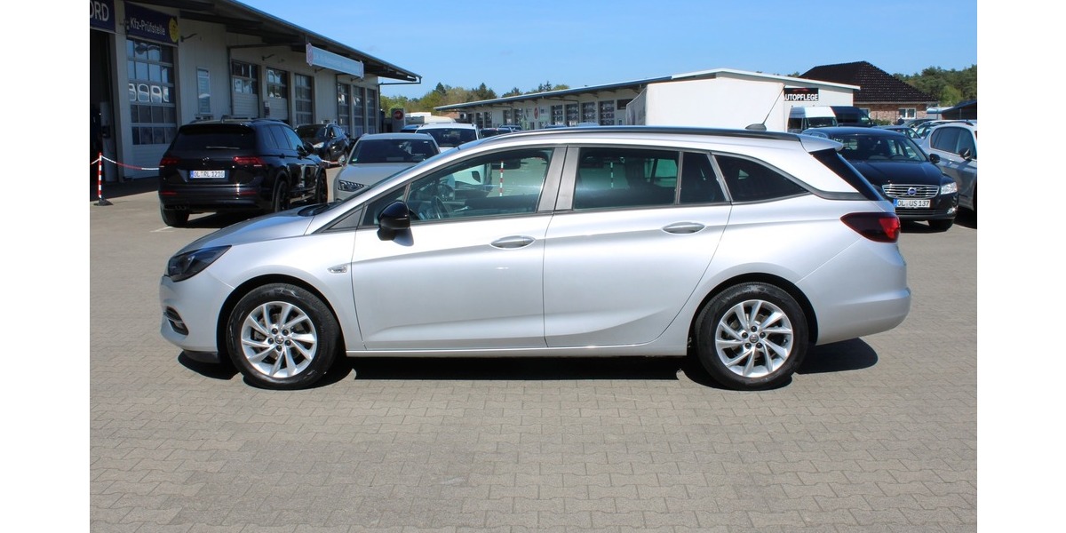 Opel Astra ST Edition AUTOM. 1.HD/PDC/CAM/AHK/SHZ/LED 99.987 km 11.990 &euro; Hatten 26209