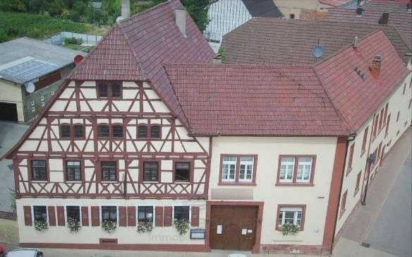 Haus zum Kaufen in Königsbach 745.000 € 327 m² 10 zimmer