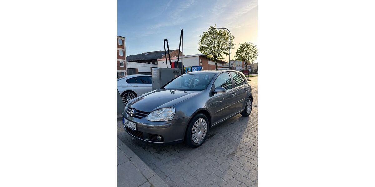 VW Golf 166.104 km 4.999 &euro; Lübeck 23570
