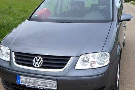 VW Touran 219.000 km 2.000 &euro; Ettenstatt 91796