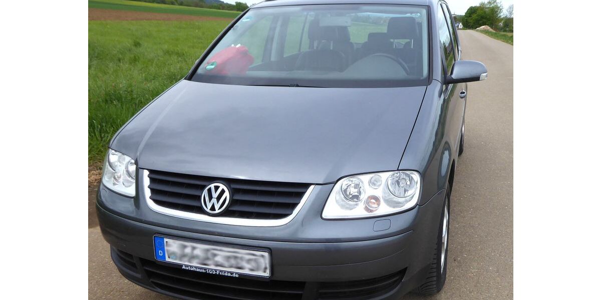 VW Touran 219.000 km 2.000 &euro; Ettenstatt 91796