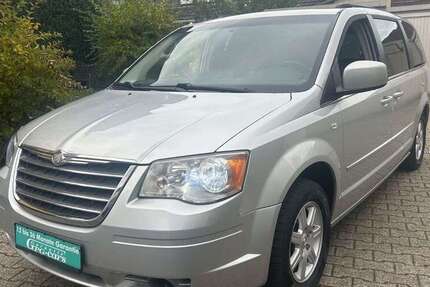Chrysler Grand Voyager 180.000 km 6.950 € Düsseldorf 40589