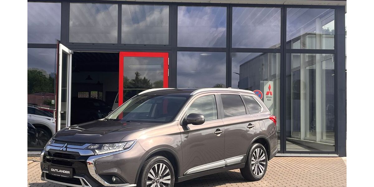 Mitsubishi Outlander 82.845 km 17.399 &euro; Bernburg 06406