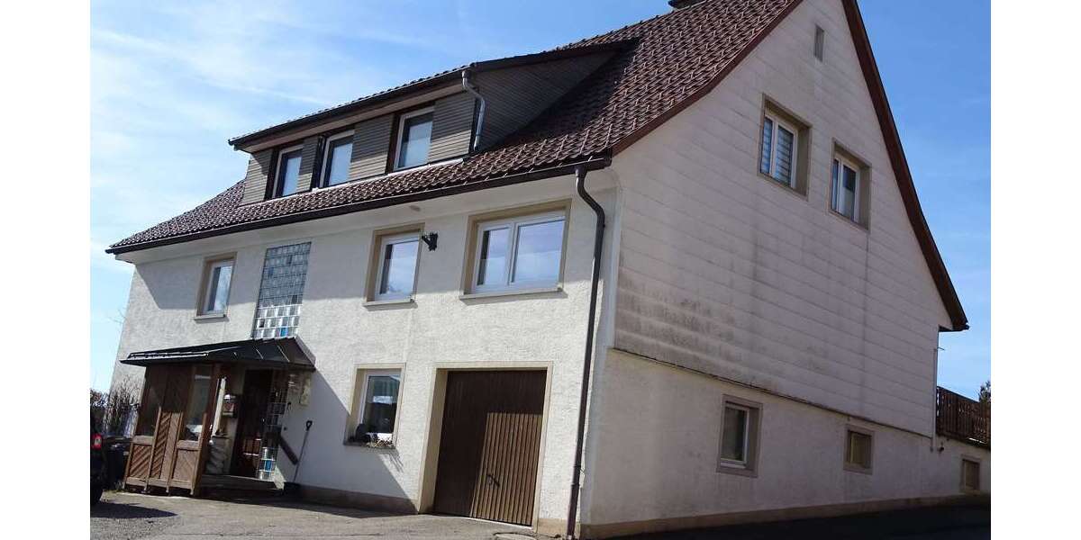 Etagenwohnung Bonndorf - 4.5 Zimmer, 105 m&sup2;, 160.000&euro; | Angebot:25590304