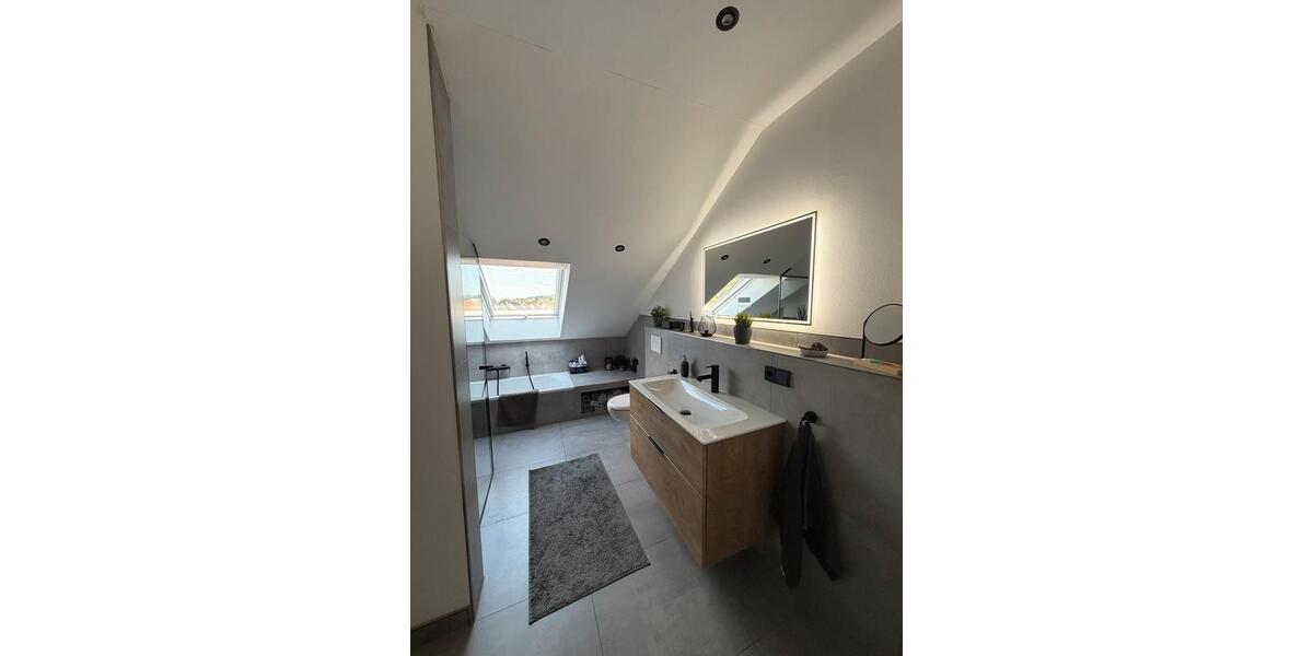 Dachgeschoßwohnung Menden (Sauerland) Bösperde - 3 Zimmer, 83 m&sup2;, 289.000&euro; | Angebot:27044138