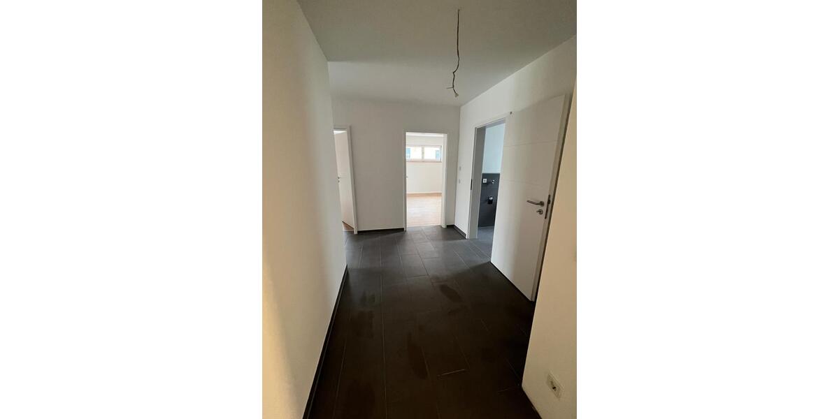 Etagenwohnung Tiefenbach - 3 Zimmer, 96 m&sup2;, 1.100&euro; | Angebot:26632575