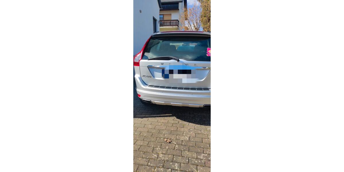 Volvo XC60 172.000 km 11.400 &euro; Ehringshausen 35630