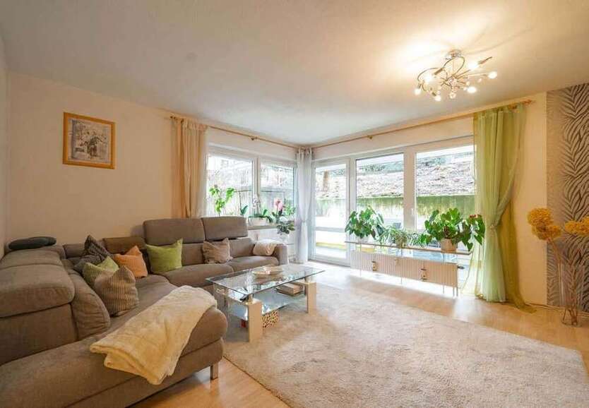 Wohnung zum Mieten in Gerbrunn 1.025 € 100 m²