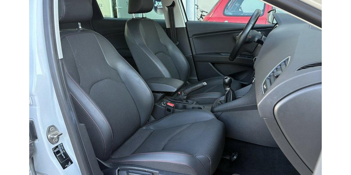 Seat Leon 1.8 ST FR NAVIGATION/SITZHEIZUNG/KLIMAx2 139.535 km 9.900 &euro; Villingen-Schwenningen 78054