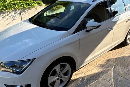 Seat Leon 140.800 km 8.900 &euro; Runding 93486