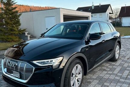 Audi e-tron 17.400 km 26.800 &euro; Burladingen 72393