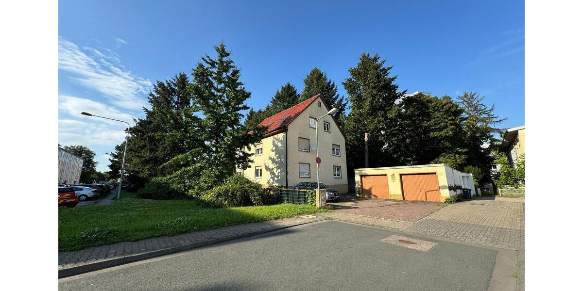 Gepflegtes 3-Familienhaus in Frankfurt am Main, Hausen 12 zimmer