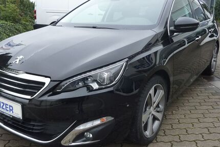 Peugeot 308 73.180 km 7.990 € Weimar 99425
