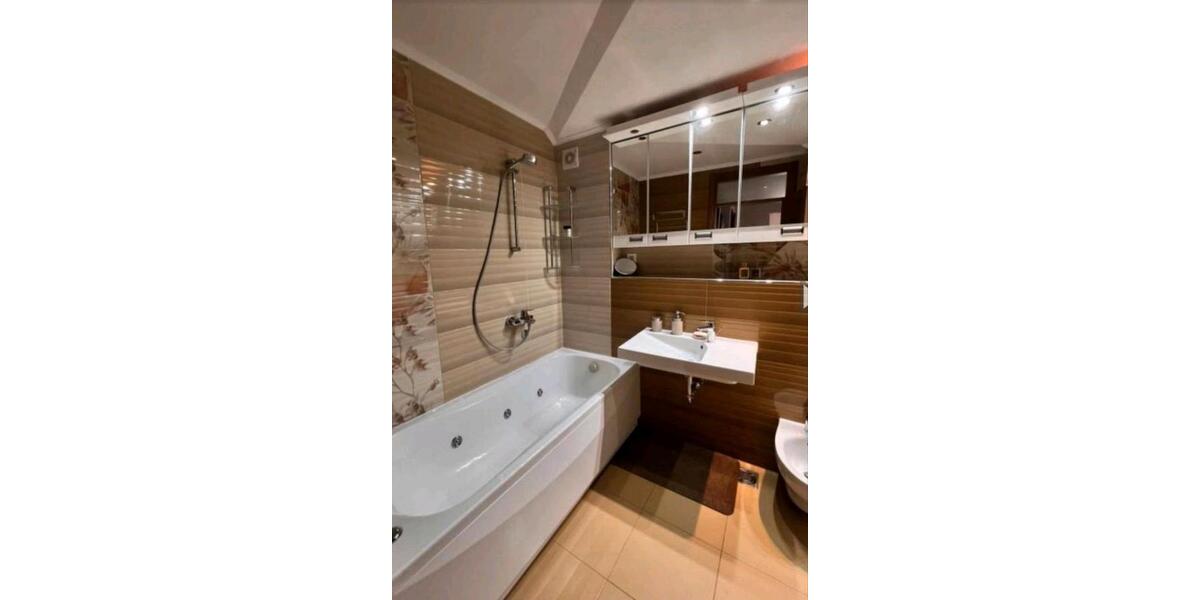 Etagenwohnung Zwickau - 3 Zimmer, 124 m&sup2;, 175.000&euro; | Angebot:26618523