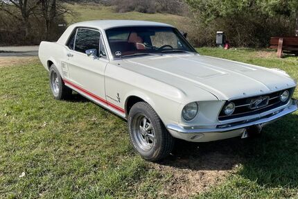 Ford Mustang 121.000 km 27.000 &euro; Solms 35606