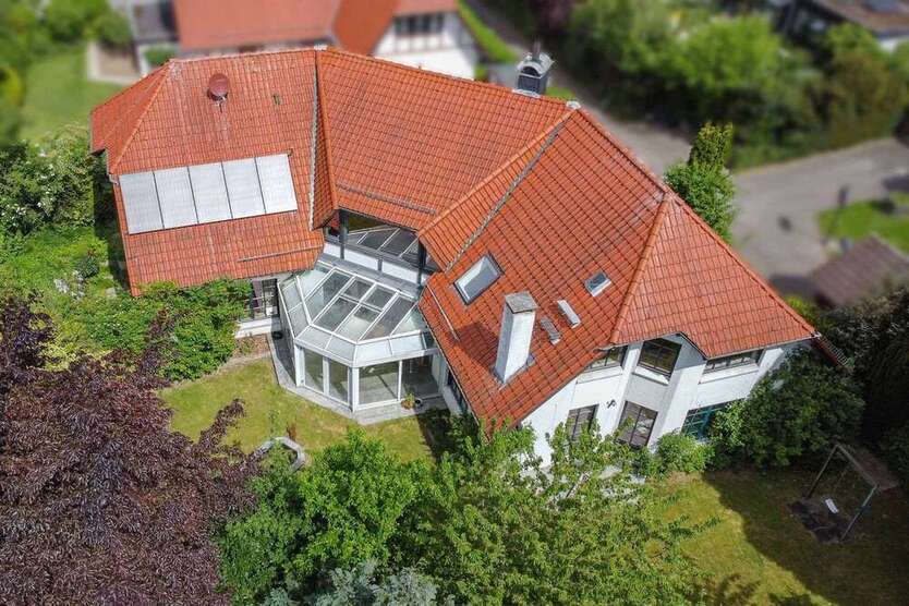 Haus zum Kaufen in Lemgo 599.000 € 328.87 m²