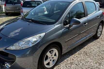 Peugeot 207 175.000 km 2.990 &euro; Dormagen 41540