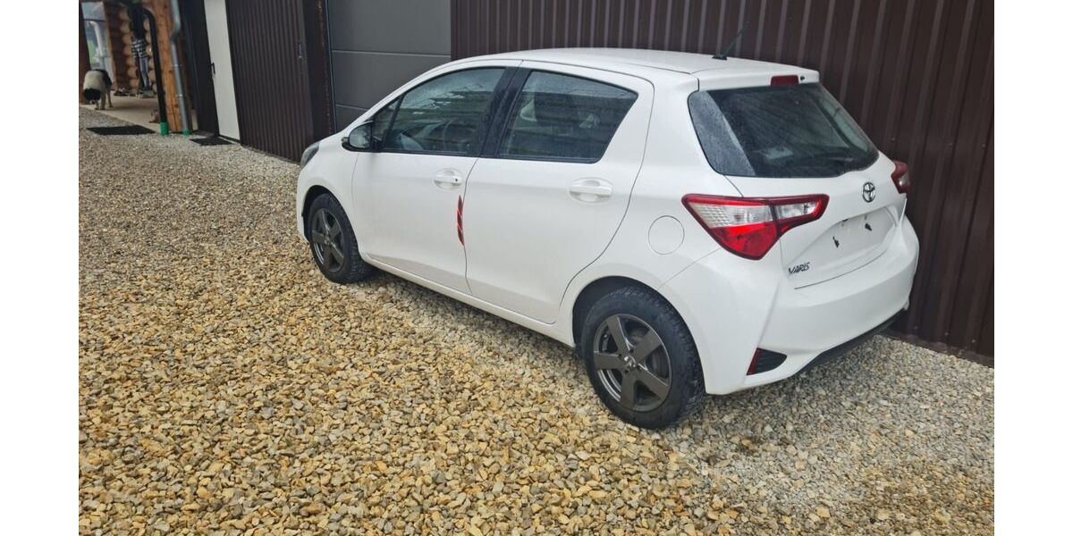 Toyota Yaris 92.119 km 9.800 &euro; Stammham 85134