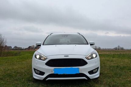 Ford Focus 103.423 km 8.899 &euro; Stade 21683