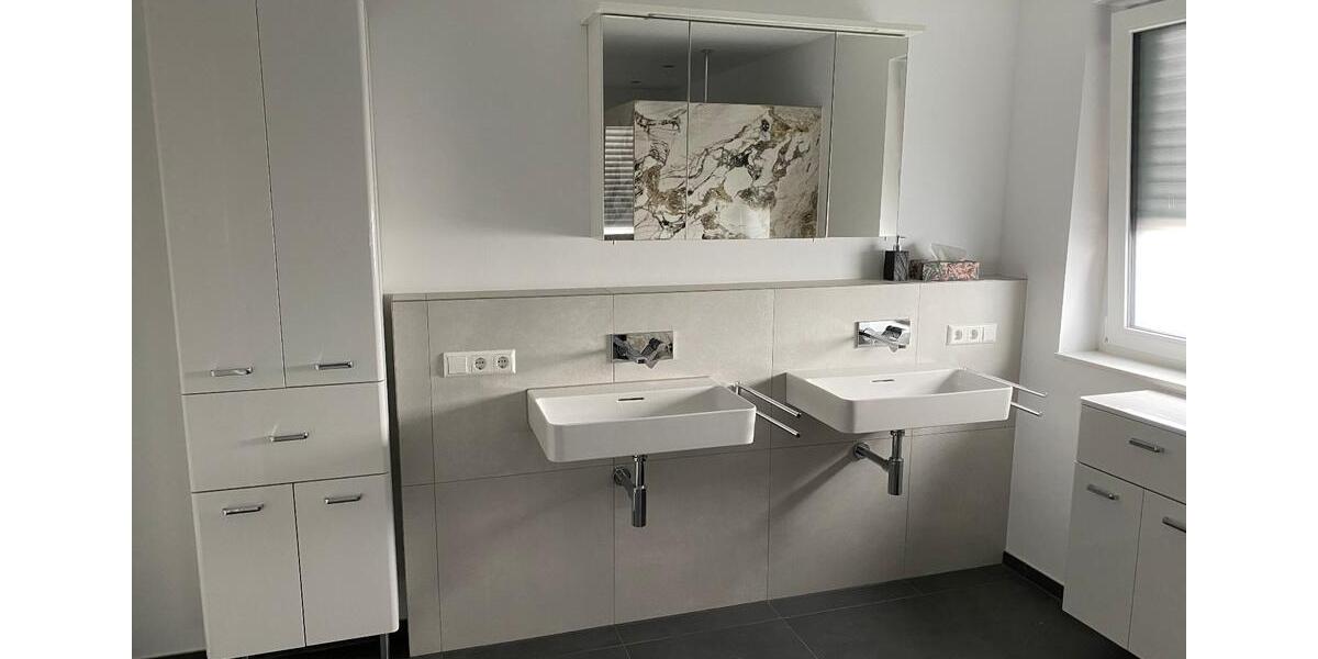 Einfamilienhaus Hockenheim - 3 Zimmer, 155 m&sup2;, 1.800&euro; | Angebot:25285346