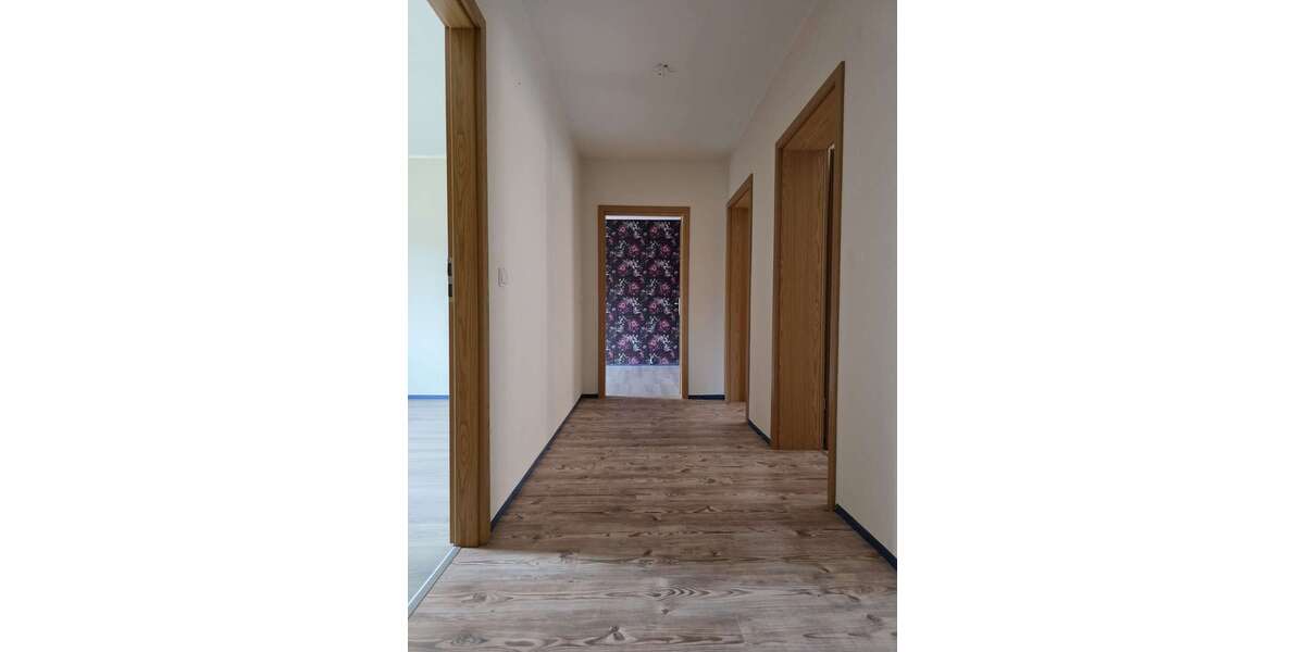 Etagenwohnung Welzow - 4 Zimmer, 88 m&sup2;, 658&euro; | Angebot:26066844