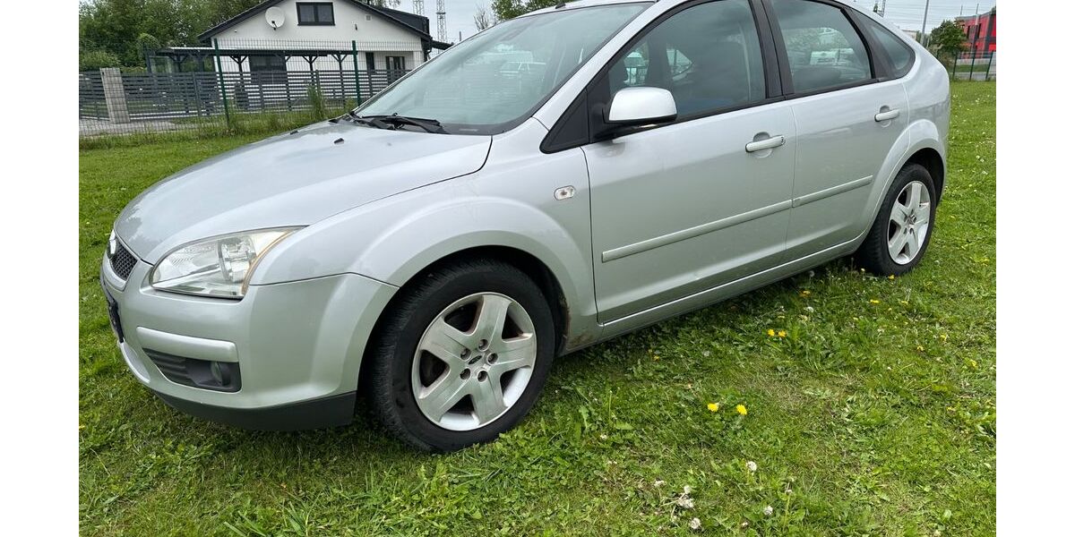 Ford Focus 194.239 km 900 &euro; Rostock 18147
