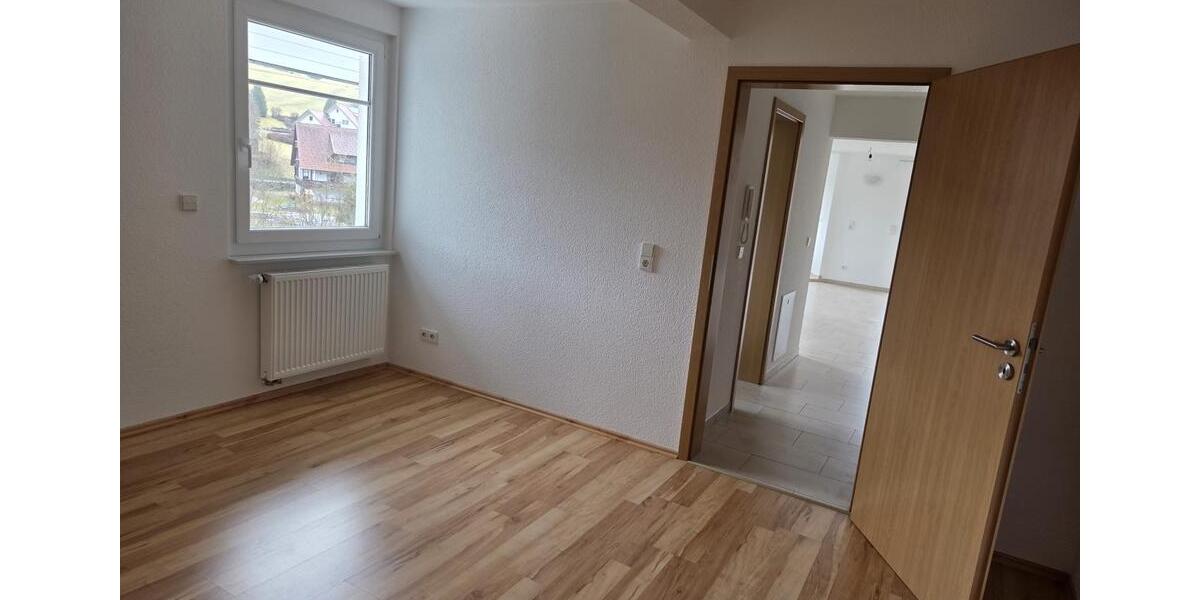 Etagenwohnung Baiersbronn - 3 Zimmer, 80 m&sup2;, 210.000&euro; | Angebot:25858200
