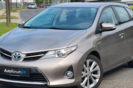 Toyota Auris 90.000 km 12.999 &euro; Jülich 52428
