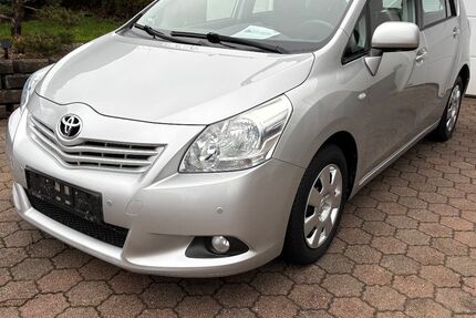 Toyota Verso 95.798 km 10.490 &euro; Bliesen (St. Wendel) 66606
