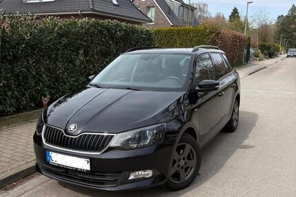 Skoda Fabia 72.800 km 9.300 &euro; Ammersbek 22949