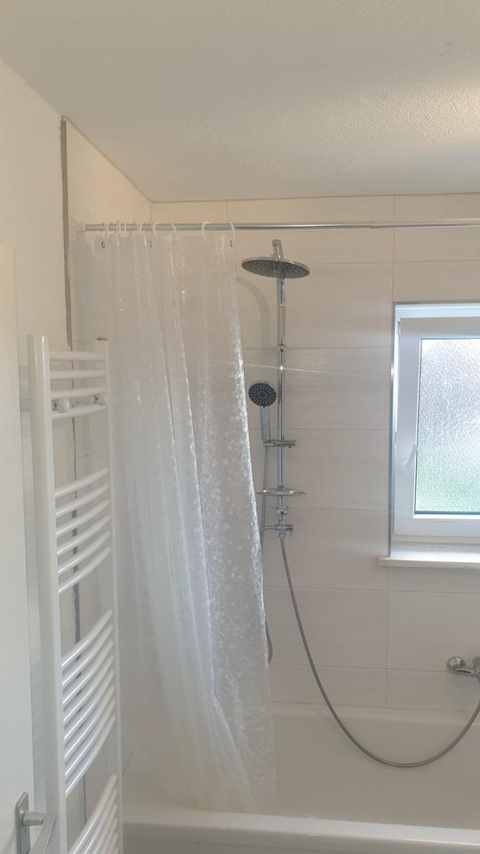 Schöne 3-Zimmer-Wohnung mit Balkon, großem Keller und Parkplatz zimmer