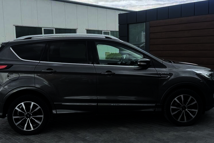Ford Kuga 92.500 km 14.990 &euro; Blankenburg 38889