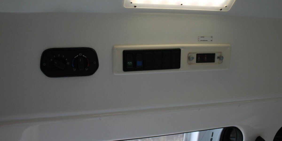 Ford Transit Custom 350 L2 KTW Krankentransportwagen 275.157 km 11.950 &euro; Badem 54657