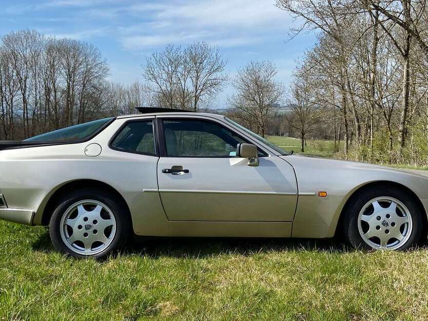 944