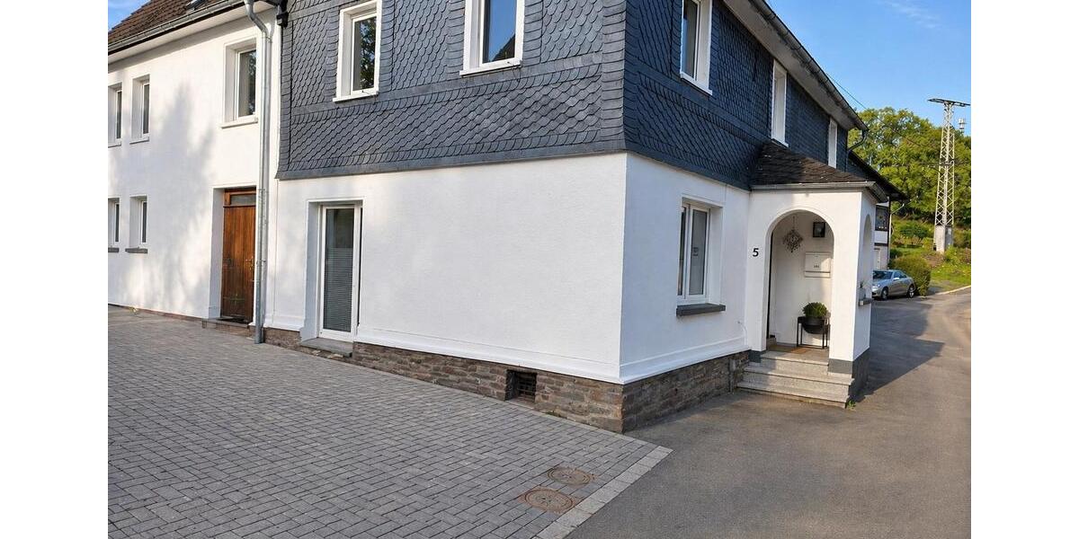 Einfamilienhaus Windeck - 4 Zimmer, 150 m&sup2;, 1.050&euro; | Angebot:26391193