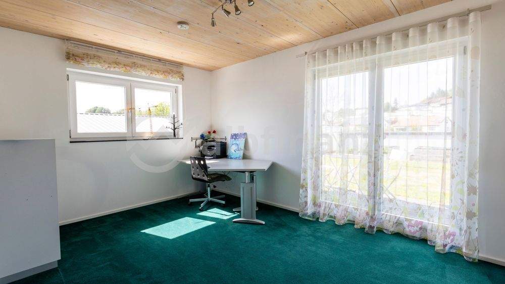 Gewerbeobjekt Pfullingen - 2.200.000&euro; | Angebot:25684509