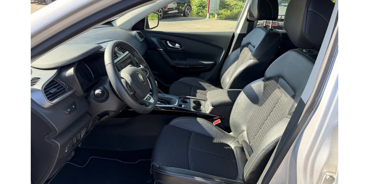 Renault Kadjar Limited / Heiz.Frontsch./SitzH/RFK 32.000 km 13.490 &euro; Donauwörth 86609