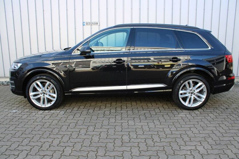 Audi Q7 75.429 km 42.490 € Pinneberg 25421