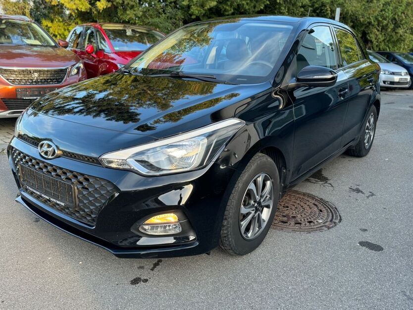 Hyundai i20 49.889 km 12.990 € Achstetten 88480