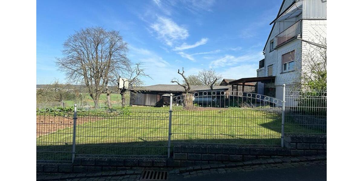 Einfamilienhaus Grünberg - 10 Zimmer, 260 m&sup2;, 285.000&euro; | Angebot:24596617