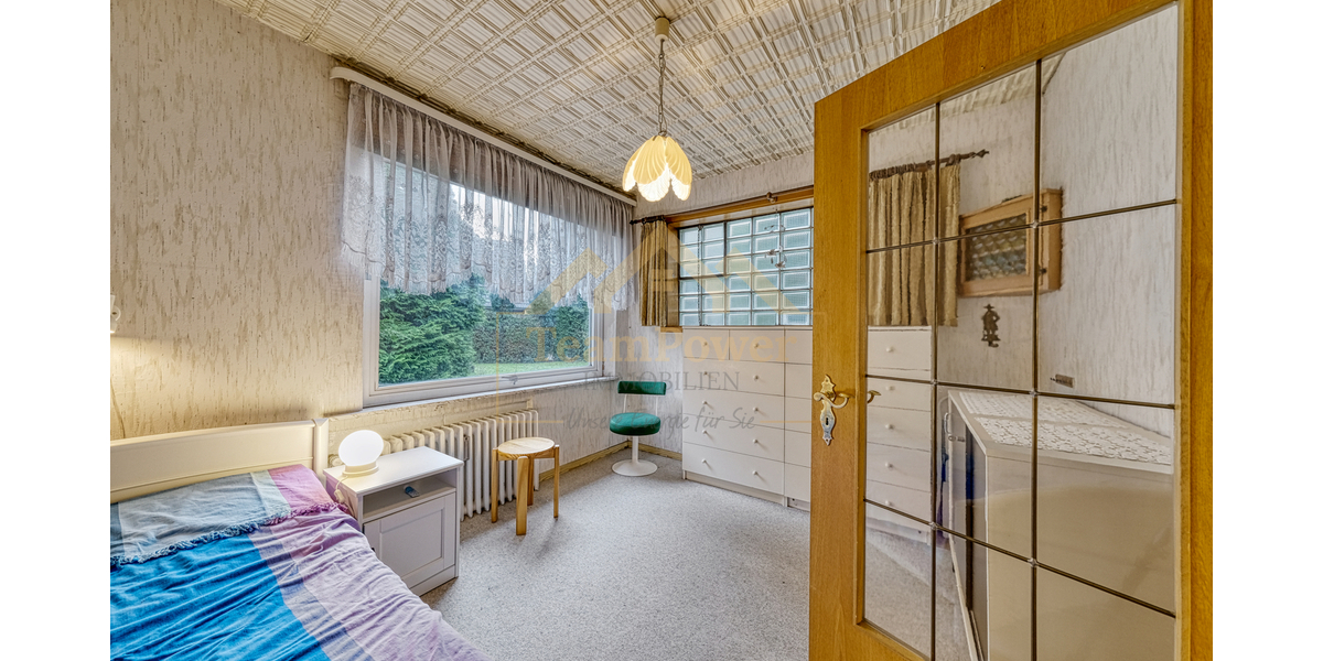 Rarität in Bestlage: Historischer Charme mit 2 Wohneinheiten, Wintergarten und sonnigem Grundstück - Zweifamilienhaus Hamburg Wandsbek | Angebot:25365900