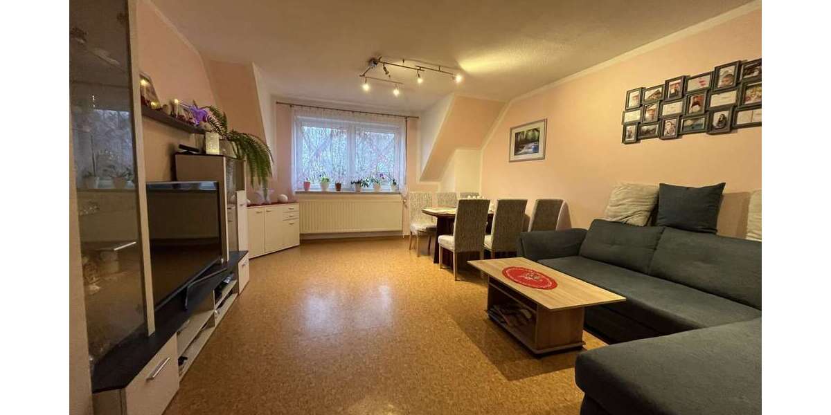 Etagenwohnung Hildburghausen - 2 Zimmer, 64 m&sup2;, 78.500&euro; | Angebot:24277083