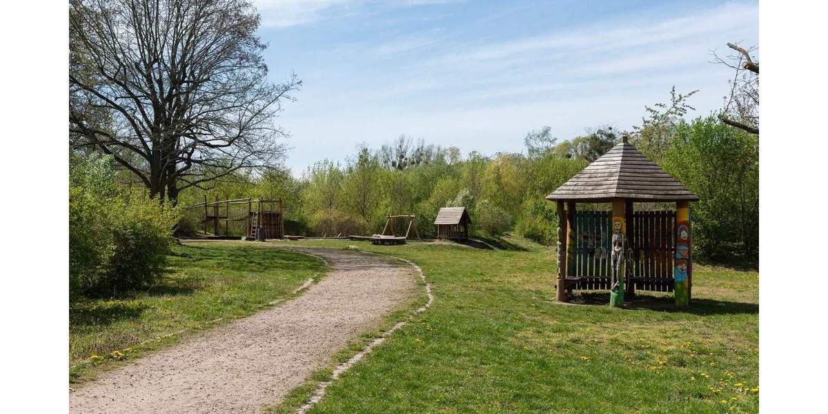 Ohne Käuferprovision! Vermietetes Reihenendhaus auf 3 Etagen. Direkt vom Eigentümer 4 zimmer