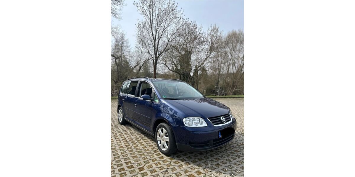 VW Touran 216.000 km 3.499 &euro; Gera 07545