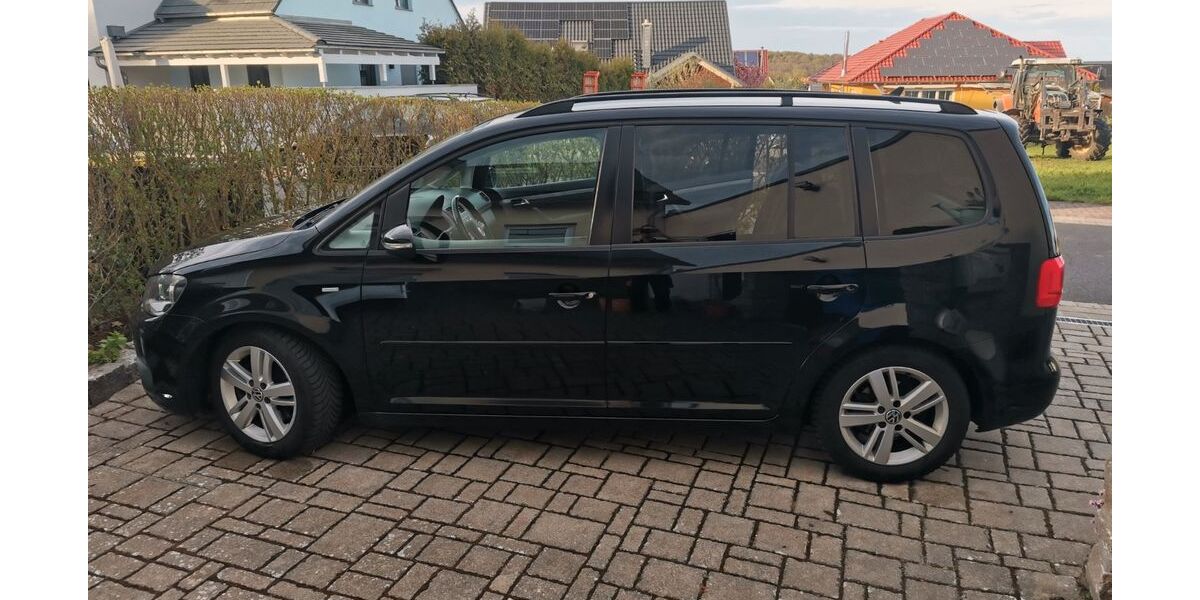 VW Touran 268.000 km 5.900 &euro; Höchberg 97204