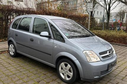 Opel Meriva 42.000 km 4.500 &euro; Feldkirchen 85622
