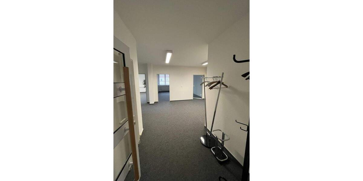 Einfamilienhaus Karlsruhe Neureut - 1.950&euro; | Angebot:24460397