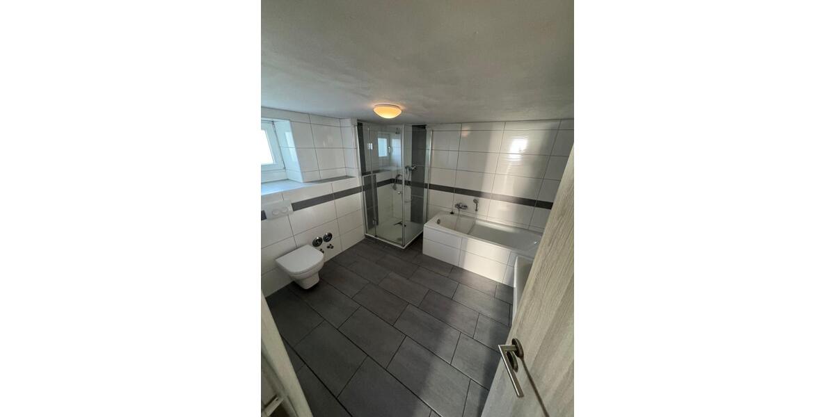 Erdgeschoßwohnung Bergneustadt - 3 Zimmer, 70 m&sup2;, 550&euro; | Angebot:26399083